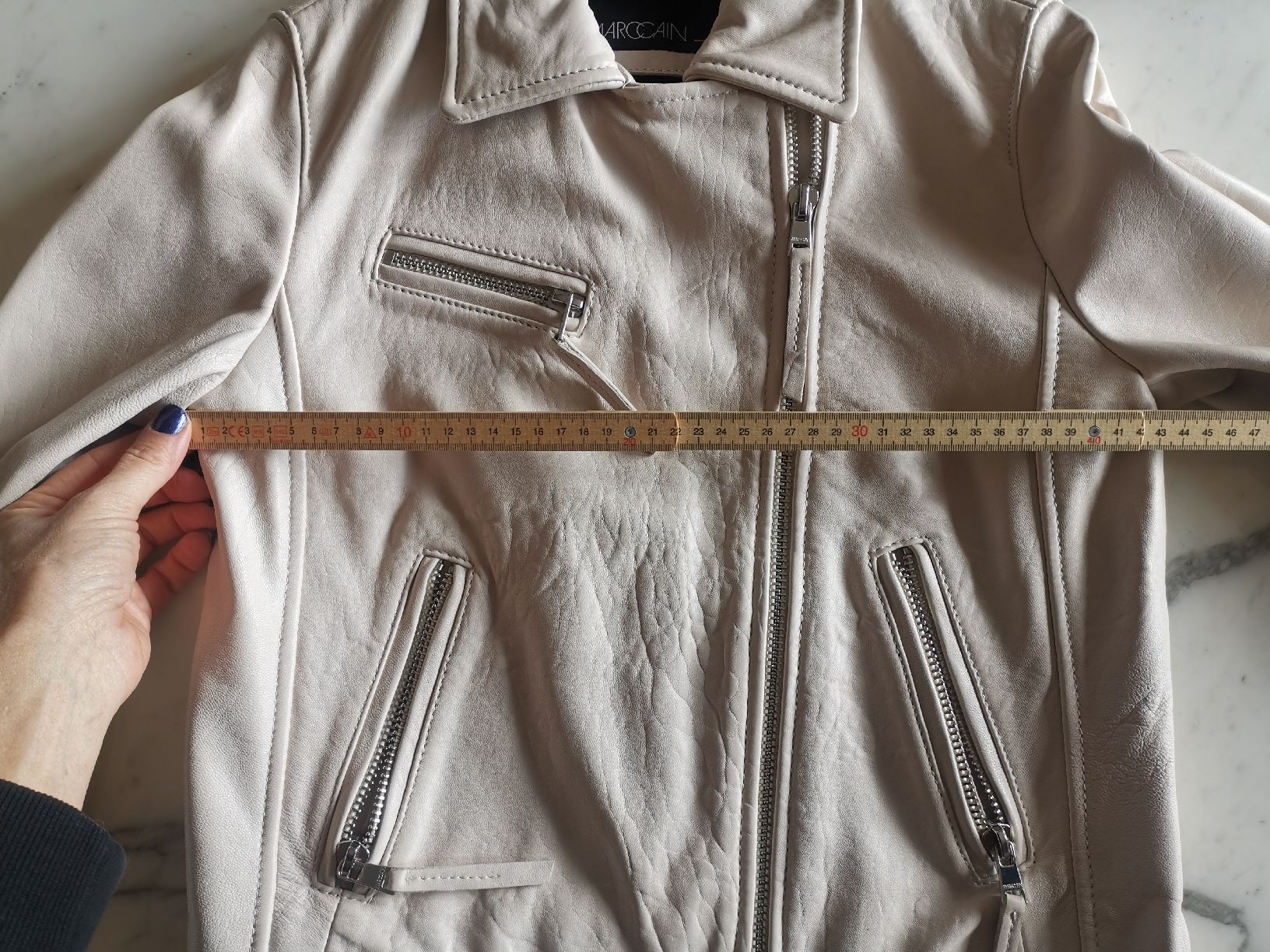 Marc Cain Giacche: Marc Cain Lederjacke, neu – Nuovo (secondo la descrizione) da Uerikon venduto da pink_flamingo 3