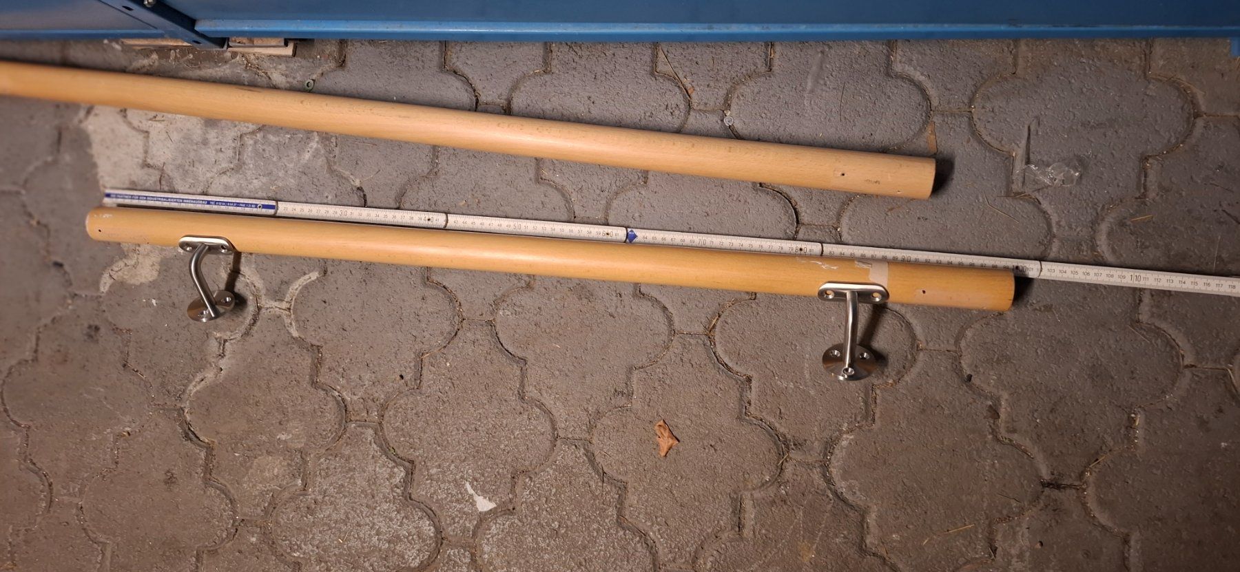 Ringhiere: Buche Handlauf 40mm 1,12 – Usato da Rorbas venduto da Fugsuzo