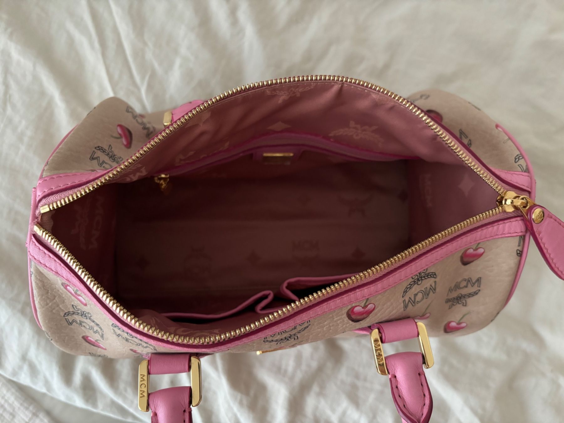 Borse da donna: MCM Tasche Beige/Pink Heart Edition – Usato da Zürich venduto da ccitylightss 2