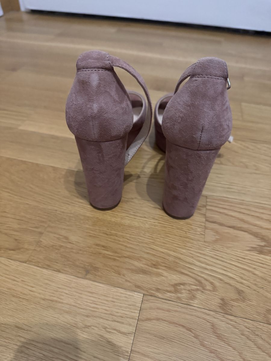 Unisa Scarpe da donna: Damen Sandalette – Usato da Rüfenacht BE venduto da NE_ 2