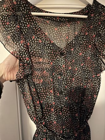Wunderschönes, geblümtes Kleid, Grösse S