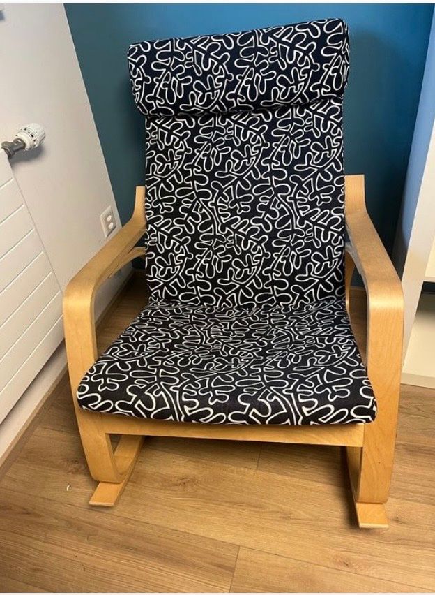 Ikea Chaises: Schaukelstuhl mit Hocker – D'occasion à Au SG par Fibi2016
