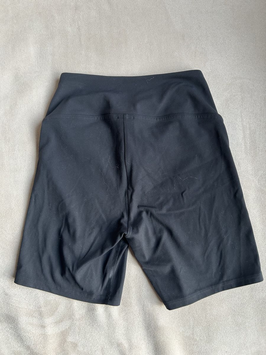 Gymshark Leggings: Gymshark short – Usato da Herrliberg venduto da sof_rk7l 1