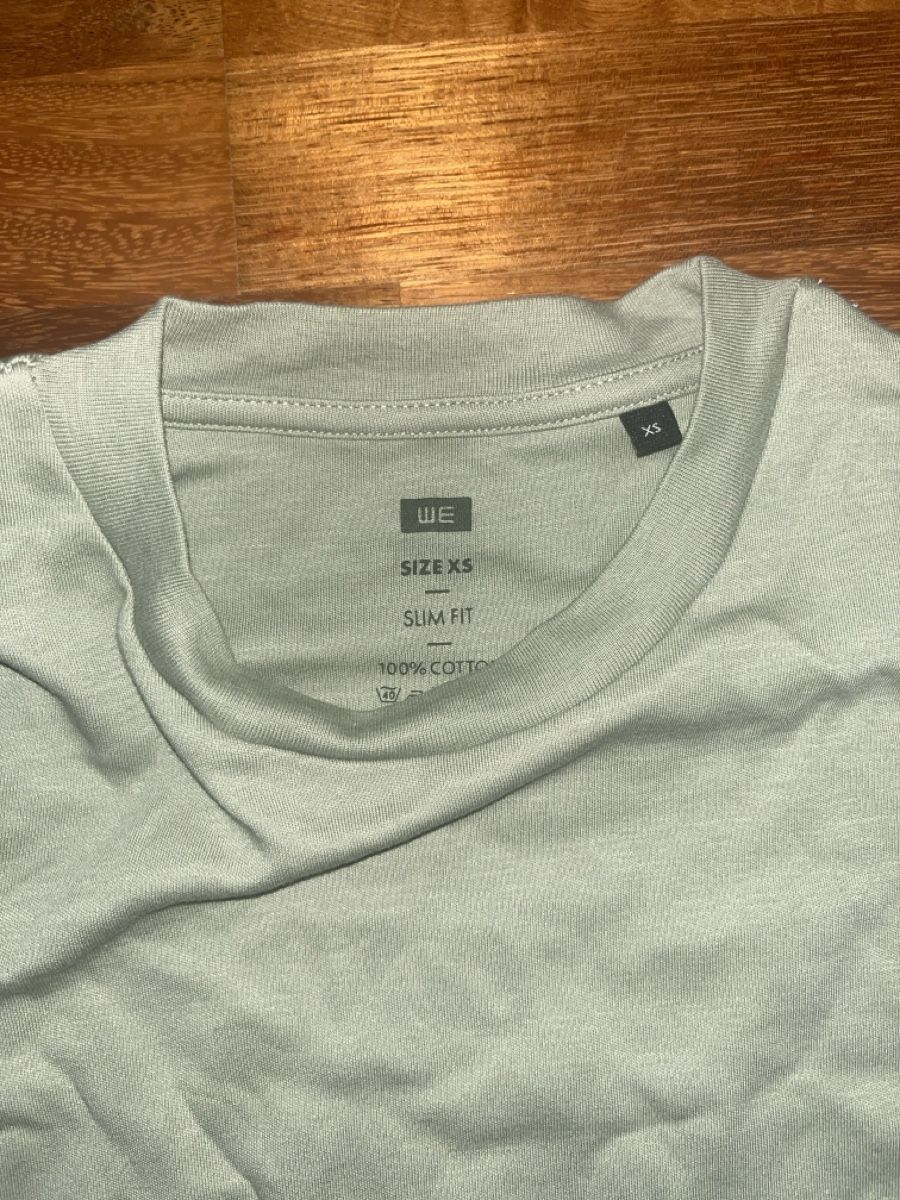 We T-shirt: T-shirt We XS – Nuovo (secondo la descrizione) da Andwil SG venduto da sas_m9tn 1
