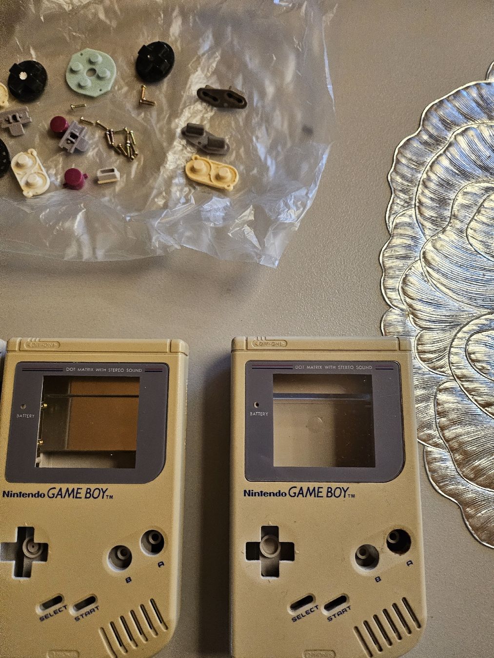 Nintendo Konsolen: Nintendo Gameboy Cases Ersatzteile  – Gebraucht aus St. Gallen von Cocos_Ricardo 2