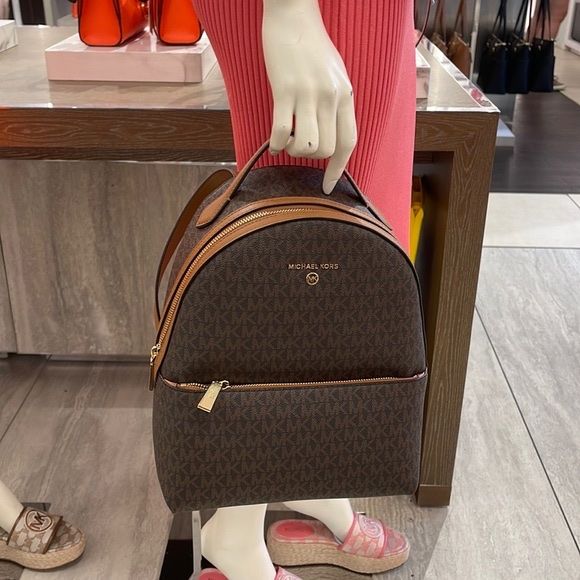 Michael Kors Zaini: Michael Kors Rucksack Neu – Nuovo e nell'imballaggio originale da Döttingen venduto da SenKirman 5