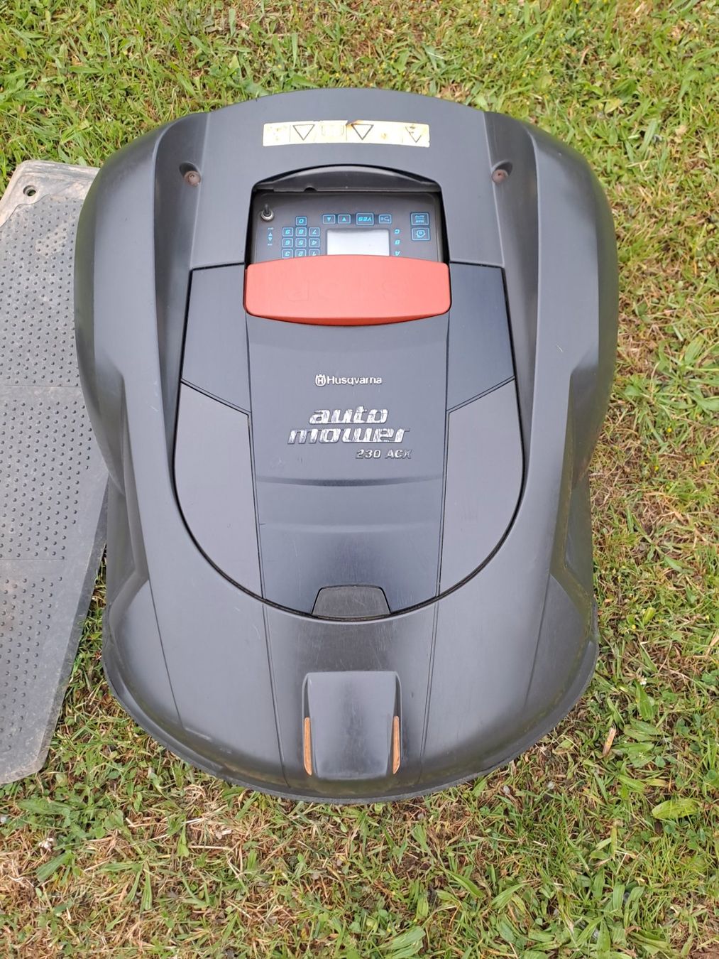 Husqvarna Tagliaerba: Automower Husqvarna 230 ACX – Usato da Gossau SG venduto da Iki003 1