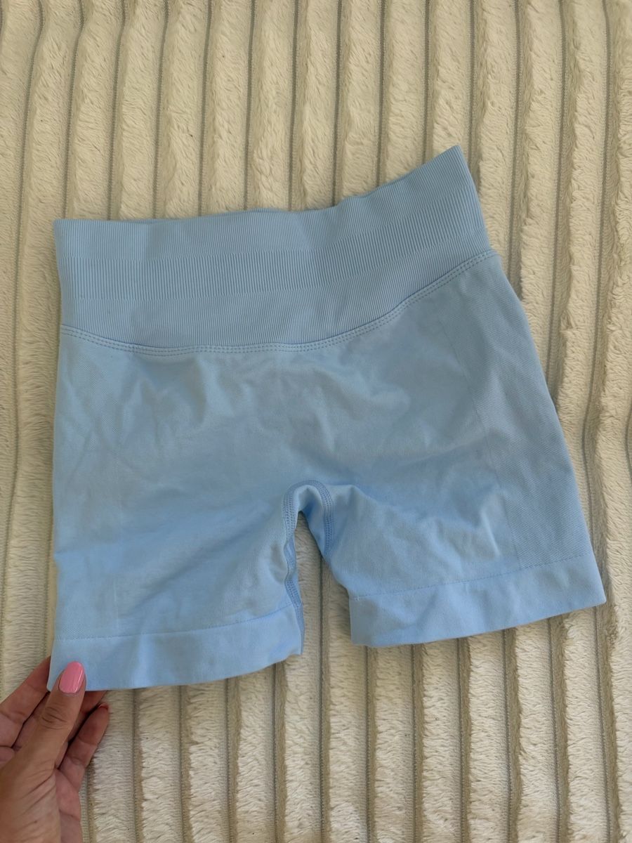 Leggings: Seamless Shorts light blue size S new – Neu und originalverpackt aus Gränichen von Domsiiiii 1