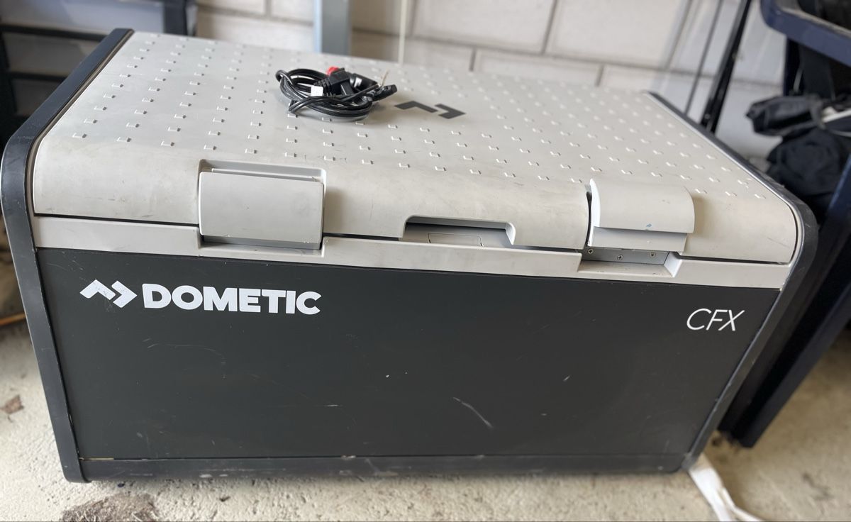 Dometic Frigoriferi & Refrigeratori: Glacière dometic cfx 100 – Usato da La Tzoumaz venduto da Loggeur 1
