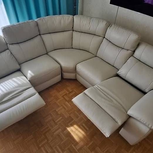 Sofas: Canapé dangle cuir véritable 2 relax électriques comme neuf – Gebraucht aus Meyrin von Delgrosso 1