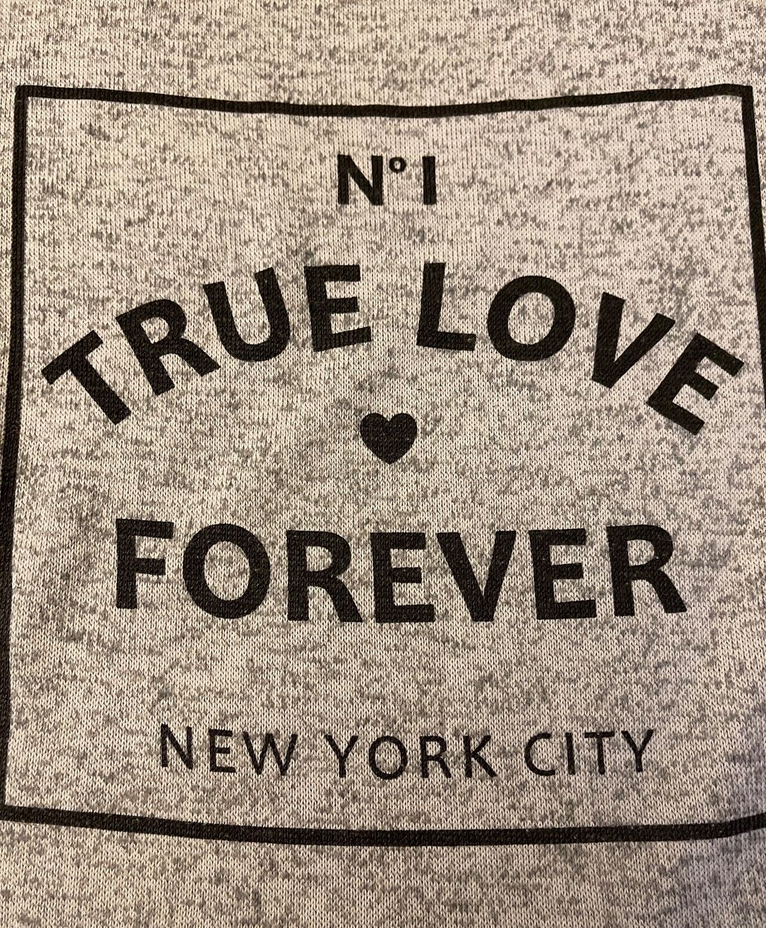 H&M Maglioni & Felpe: Pullover grau/schwarz mit Schriftzug Gr. 134/140 – Nuovo (secondo la descrizione) da Basel venduto da Seifehuesli 5