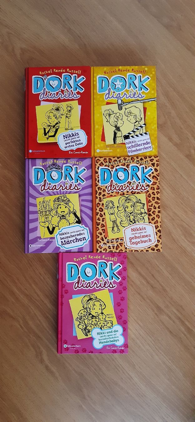 Libri: DORK Diaries Band 1-10 – Nuovo (secondo la descrizione) da Unterlangenegg venduto da Estrella8 1