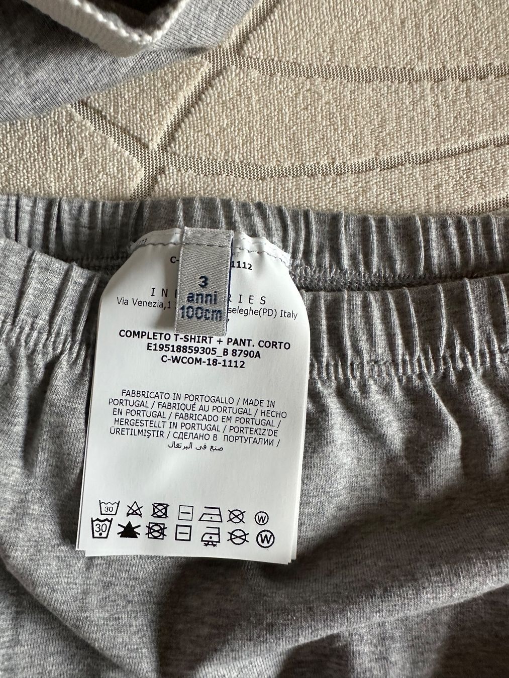 Moncler Kleiderpakete & -sets: Moncler girl set - 98 – Gebraucht aus Zürich von Bybyana 2