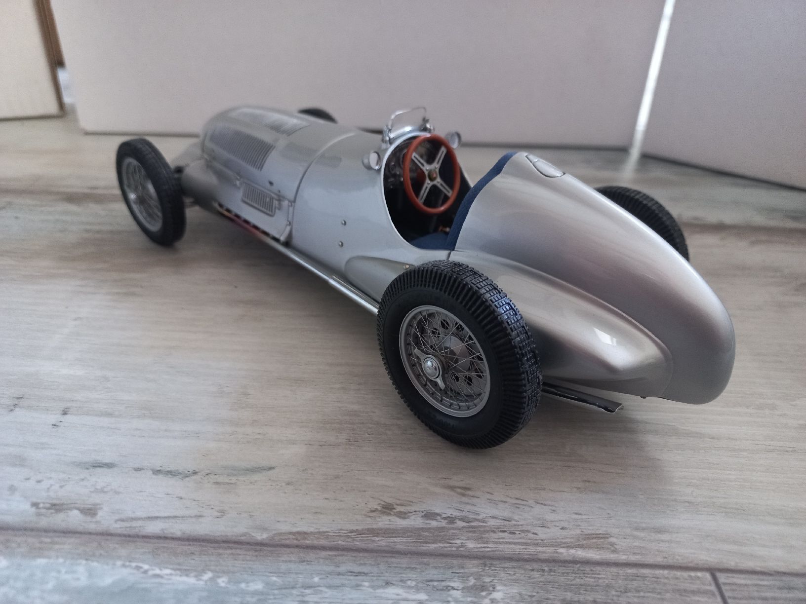 CMC Modellini d'auto: Mercedes W125 1/18 CMC – Usato da Attalens venduto da remy_s00 3