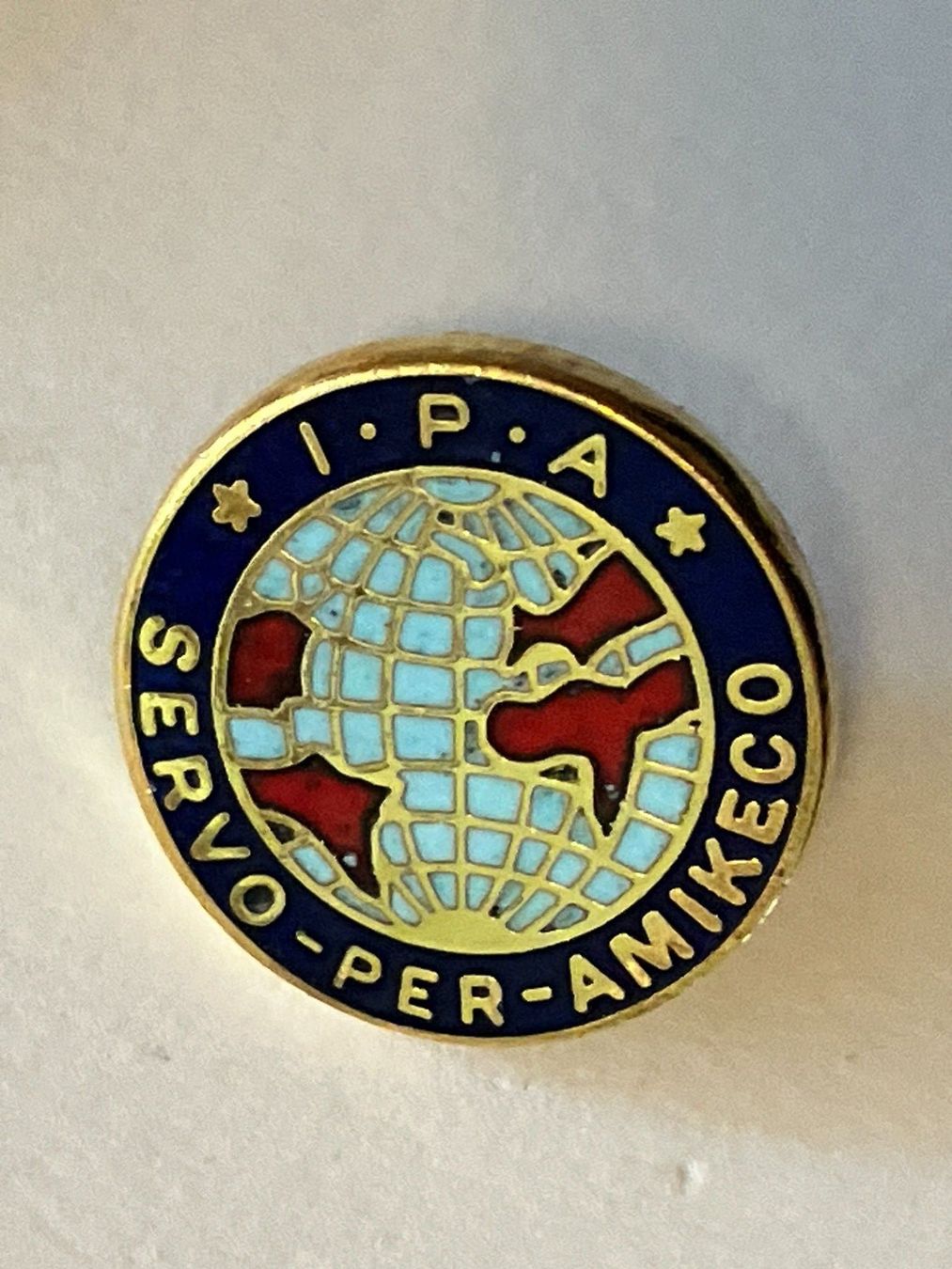 Plaketten & Abzeichen: 1 Pin IPA Servo per Amikeco – Gebraucht aus Basel von djwwpp