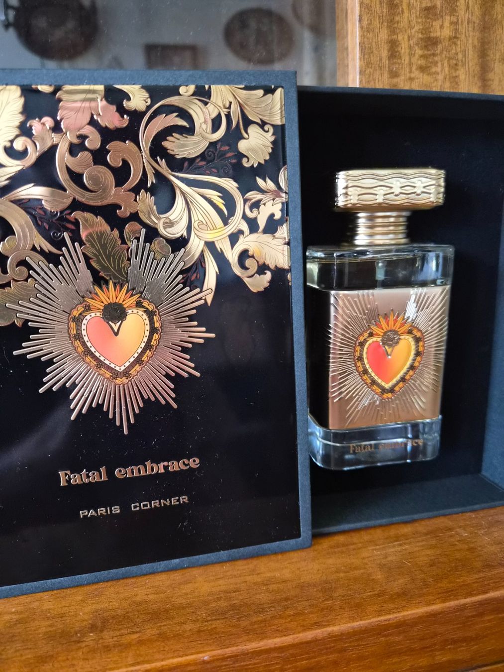 Profumi & Eau de Toilette: Fatal embrace Paris Corner Parfum 100ml – Nuovo (secondo la descrizione) da Zürich venduto da Ant72
