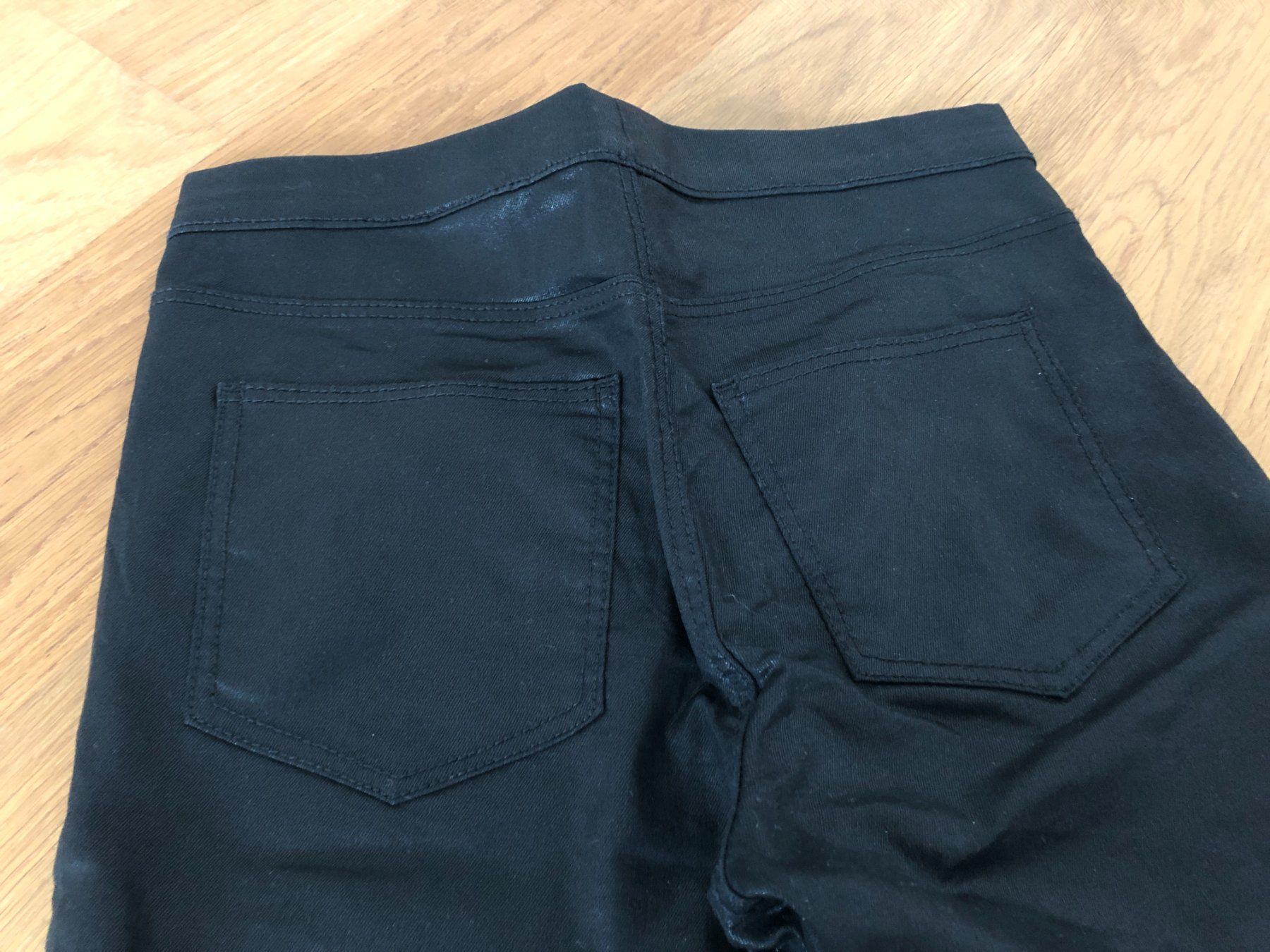 H&M Pantaloni: Mega coole Glanzjeggins Gr. 36 - NEU – Nuovo e nell'imballaggio originale da Grindel venduto da mstalz 3
