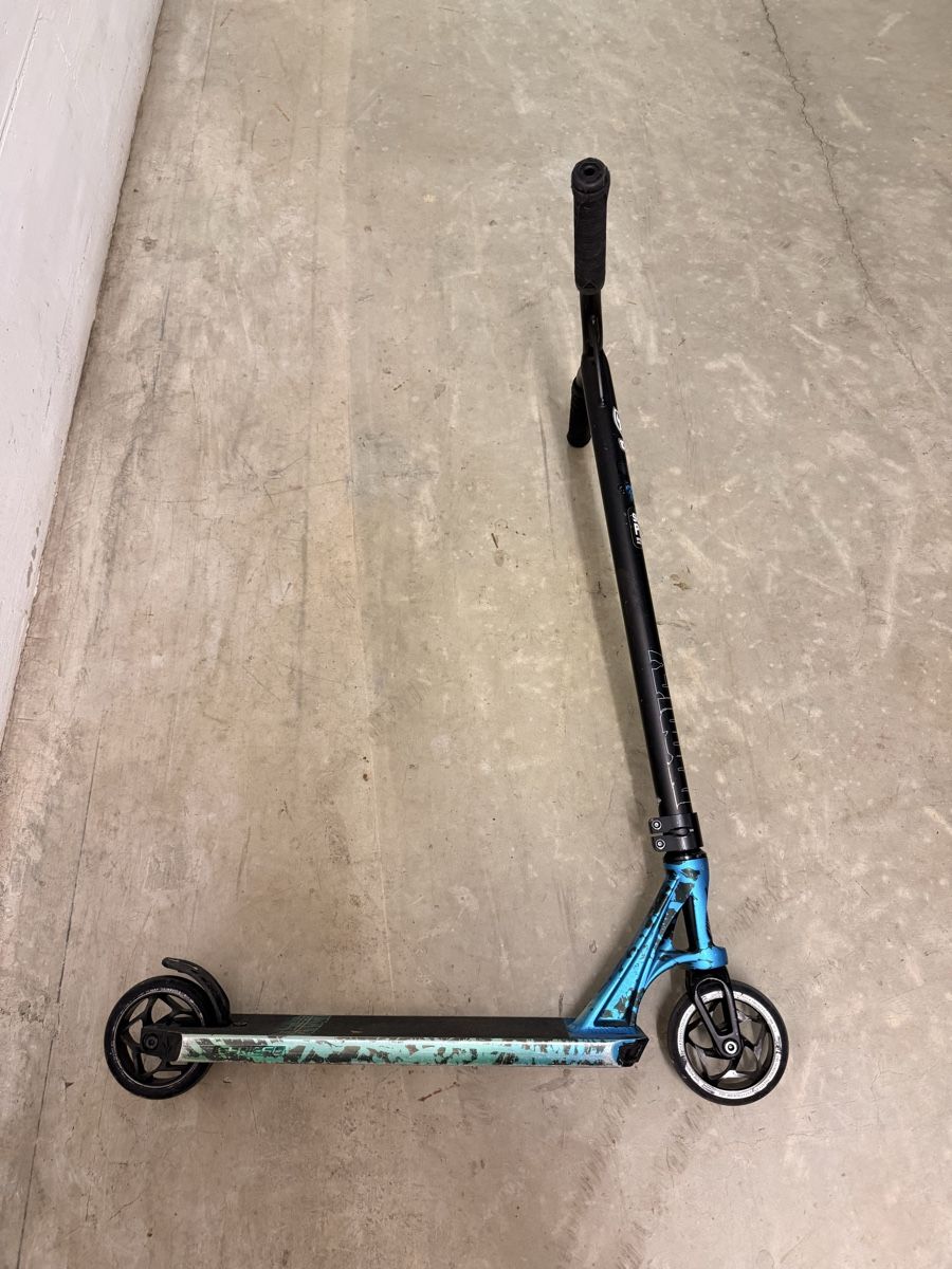 Scooter: Blunt Prodigy Series 8 Scooter – Usato da Kreuzlingen venduto da kat_v8rj 2