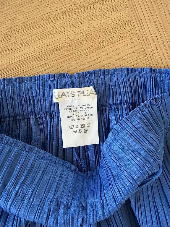 Pantalons: Pleats Please Hose – D'occasion à Uitikon Waldegg par lapagy 1