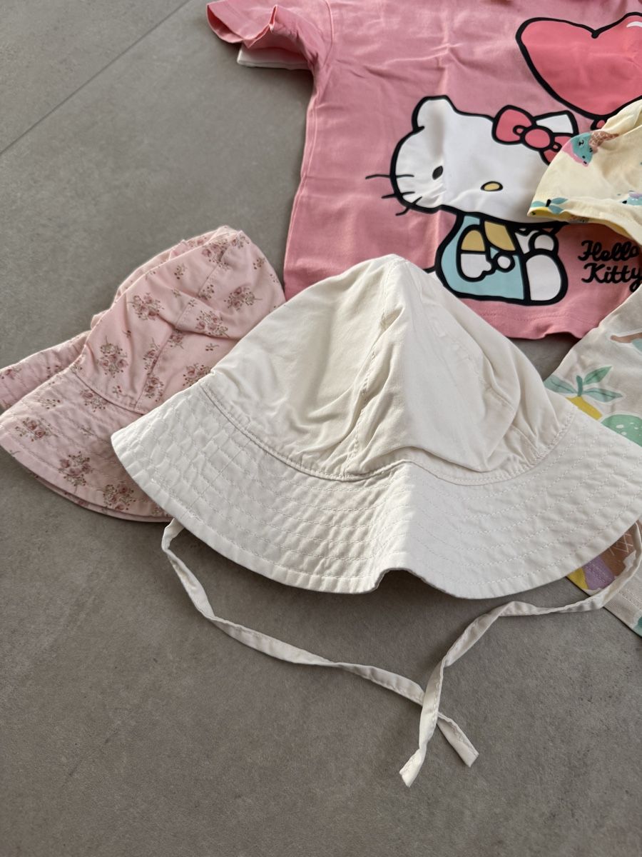 H&M Lotti & Set di vestiti: Sommer Set Mädchen Kleiderpaket, Grösse 92, H&M – Usato da Geroldswil venduto da CarrieO91 3