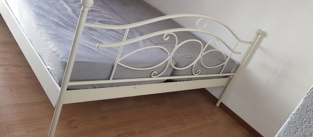 Letti: Weiss/gold IKEA Bettgestell, 180x200cm – Usato da Frauenfeld venduto da but_lwh7 2