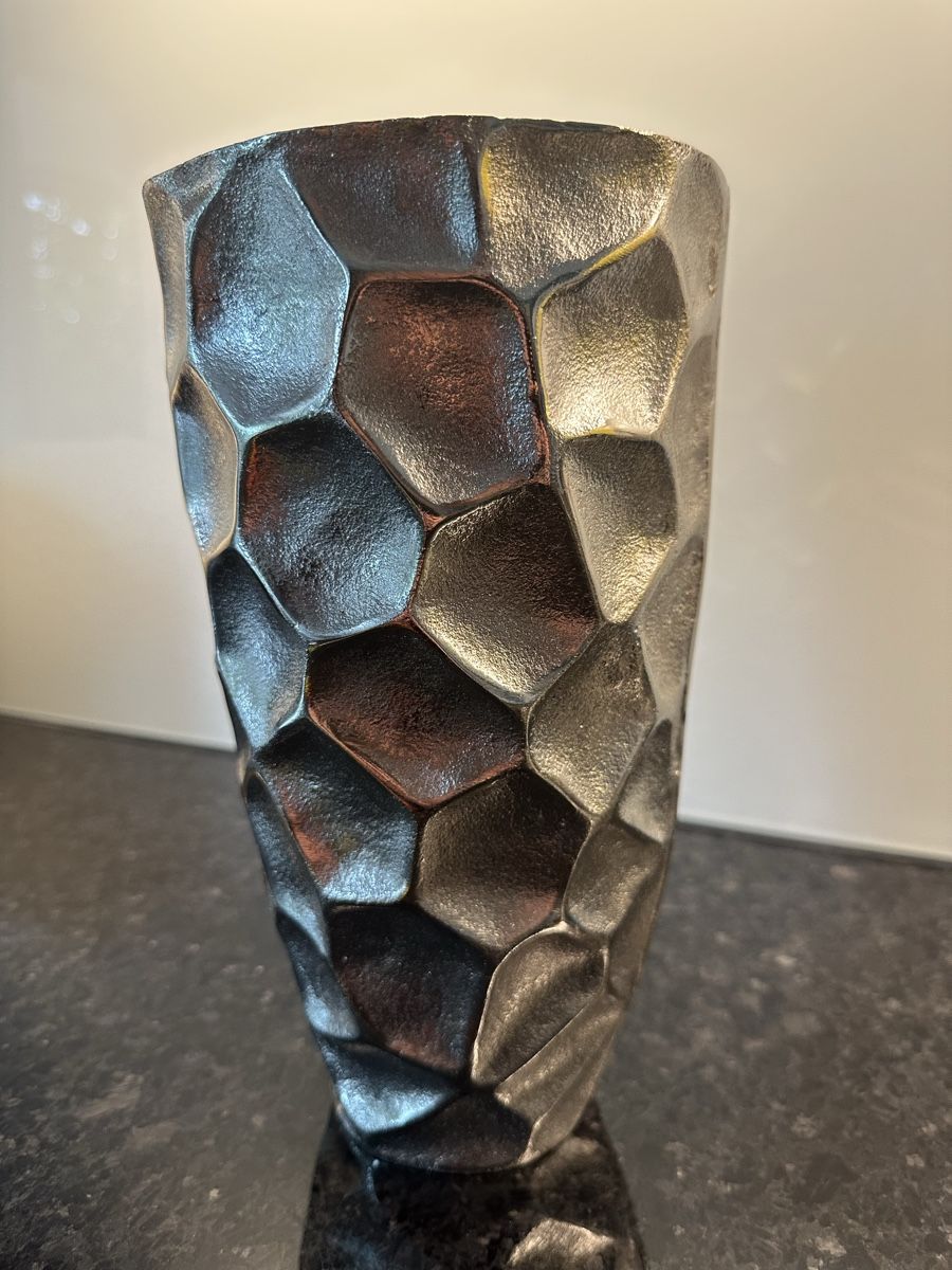 Vasen & Gefässe: Blumenvase aus Metall – Gebraucht aus Zürich von von_7vbl 1