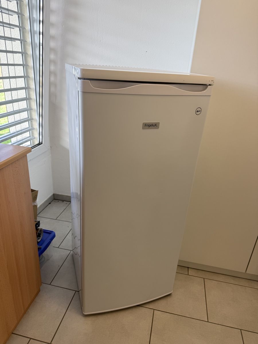 Congélateurs: Tiefkühlschrank  – D'occasion à Gränichen par DollarMan55 4