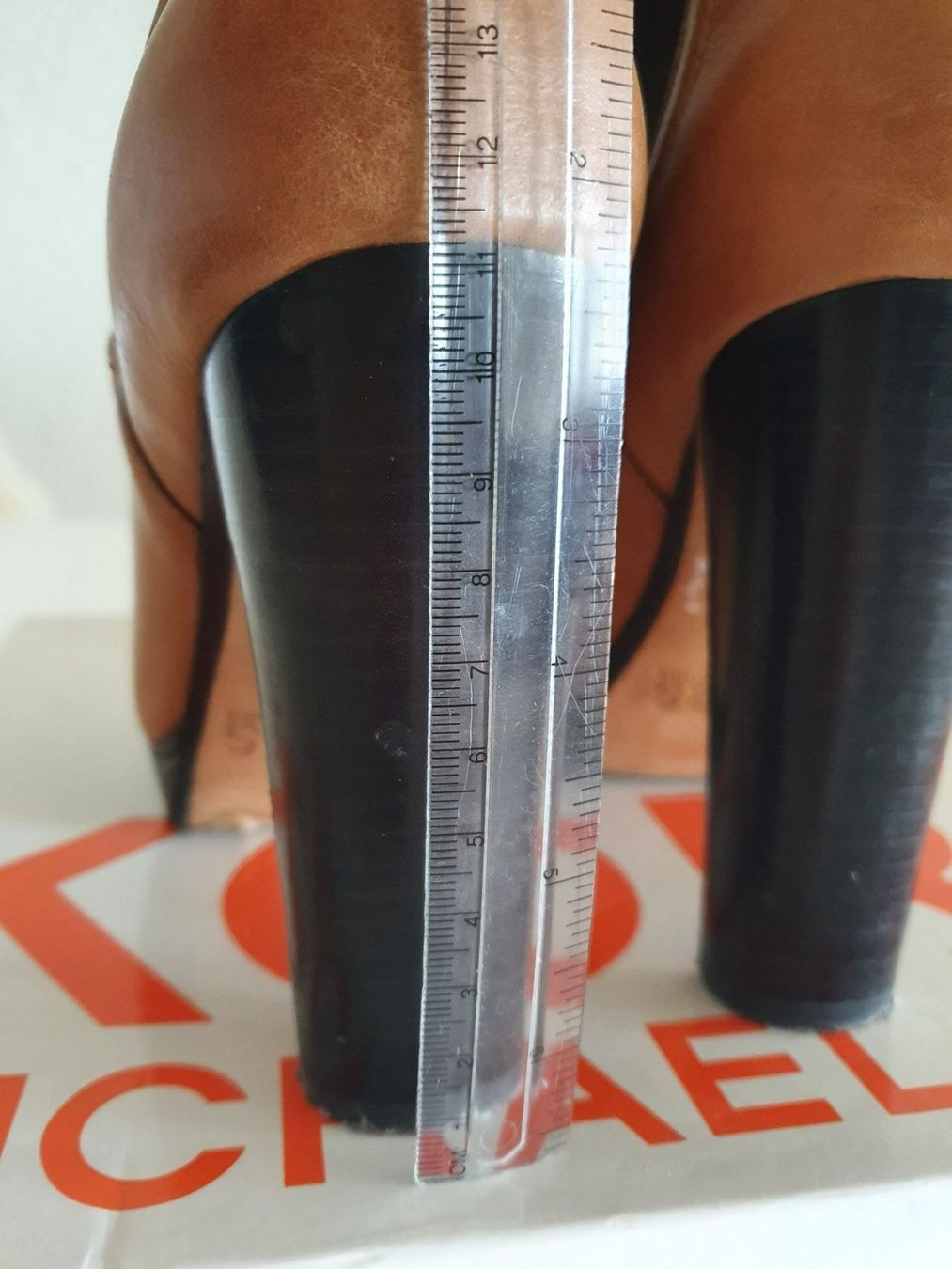 Michael Kors Scarpe da donna: Michael Kors Stiefeletten – Usato da Luzern venduto da J.Co 4