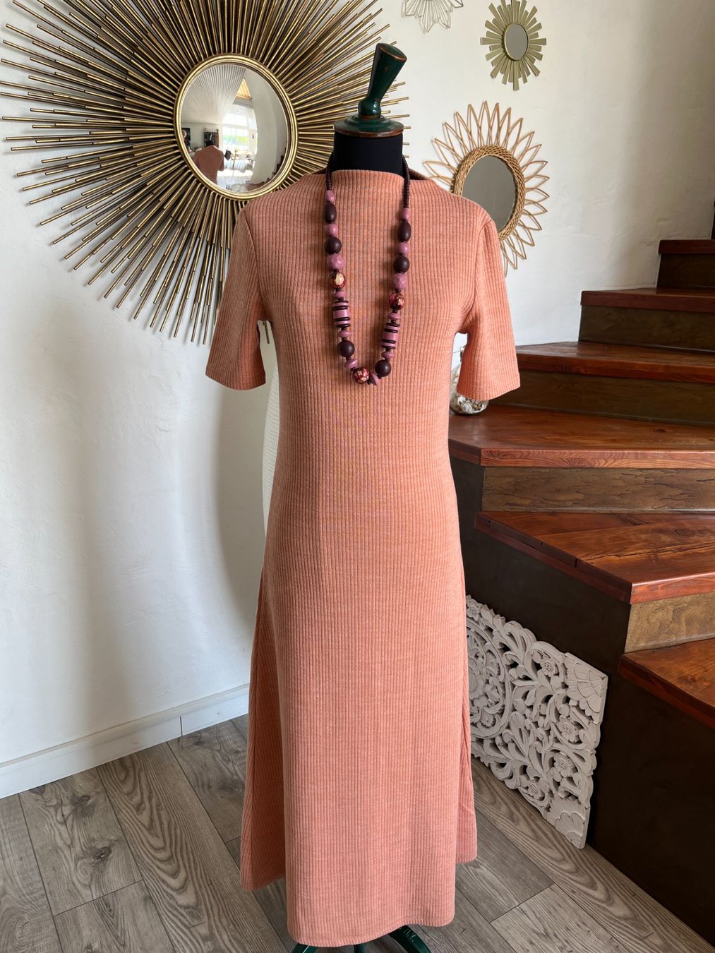 C&A Vestiti: Robe jersey et collier bois M – Nuovo (secondo la descrizione) da Seiry venduto da vanille08