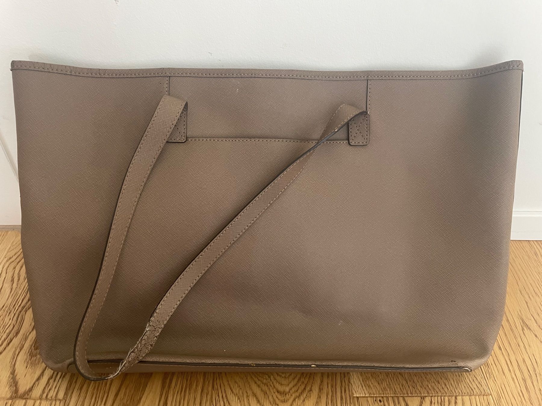 Michael Kors Taschen für Damen: Michael Kors Tasche gross beige Shopper – Gebraucht aus St. Gallen von jojan 5