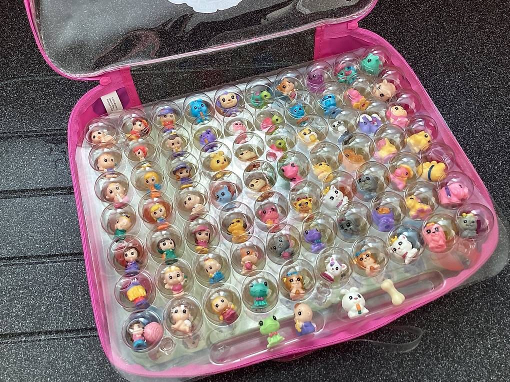 Jouets: Coffret de 74 figurines Squinkies  – D'occasion à Prangins par ann_5ngr 1