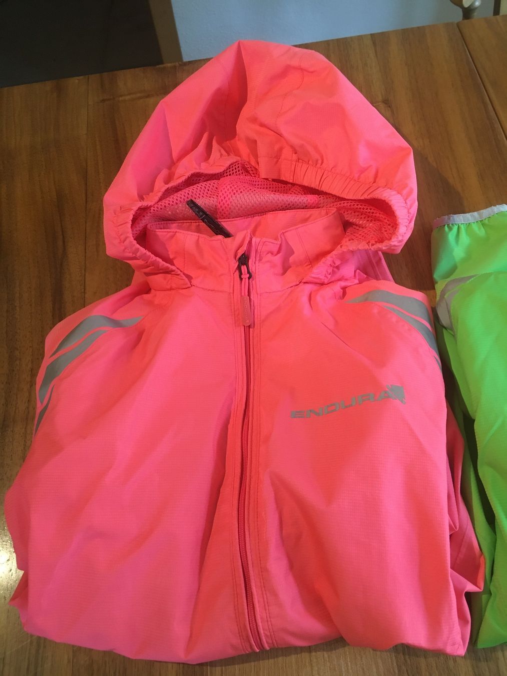Vestes & Manteaux: 2 Bike Regenjacken – D'occasion à Möhlin par Panjo63