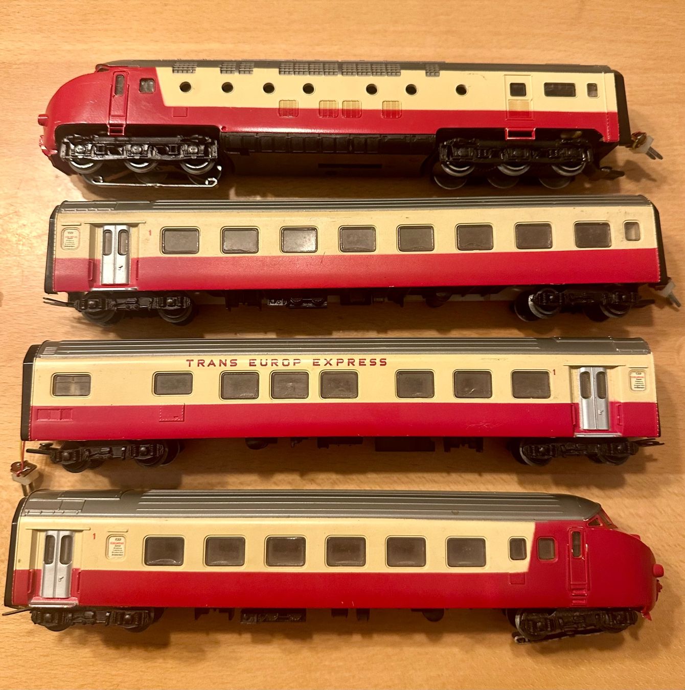 Märklin Modellini di ferrovie: Märklin TEE Diesel Zug – Usato da Oftringen venduto da ib.85 1
