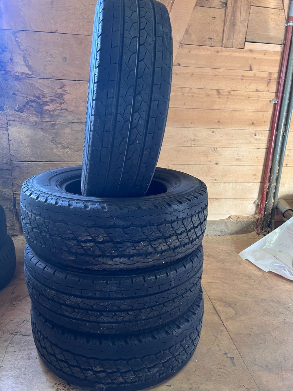 Altro in Scrittura & Disegno: 4 pneus été Bridgestone 215/70 R15 – Usato da Romont FR venduto da Thoma_bdn