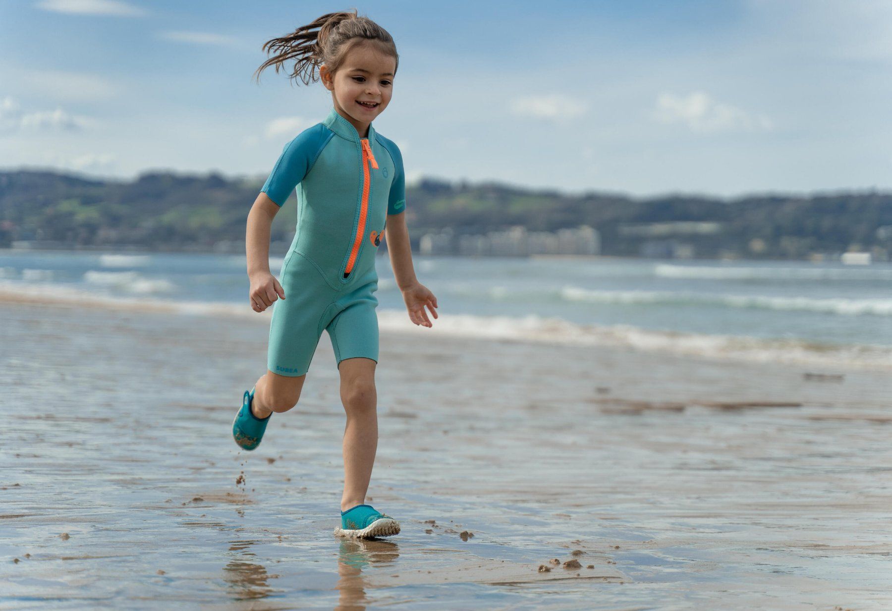 Decathlon Ensembles: Neopren Shorty Kleinkinder 2 mm – D'occasion à Zürich par Frank-52