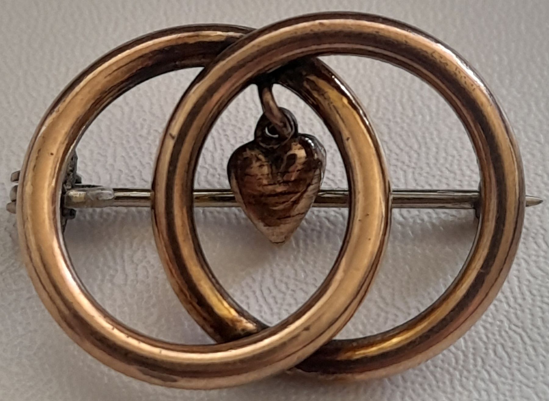Broches & Aiguilles: Broche ancienne en Or 9cts/375. – D'occasion à Lausanne par Glam-Luxe 1