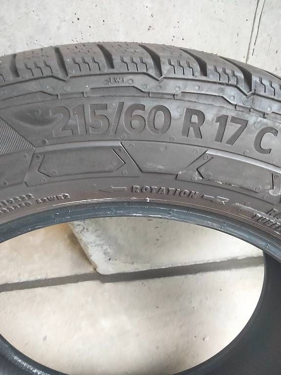 Pneus & Roues: Pneu zu verkaufen – D'occasion à Niederlenz par Antonia60