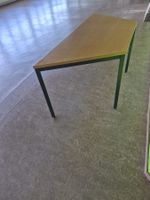 Tisch eckig zu verkaufen