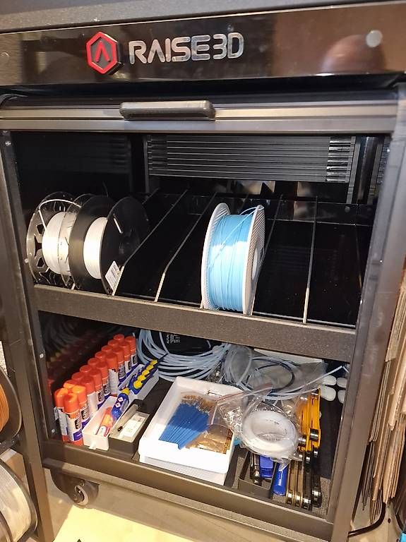 Stampanti 3D: Raise3d Pro3 3D Drucker mit Unterbau – Usato da Meiringen venduto da Hasliprint 2