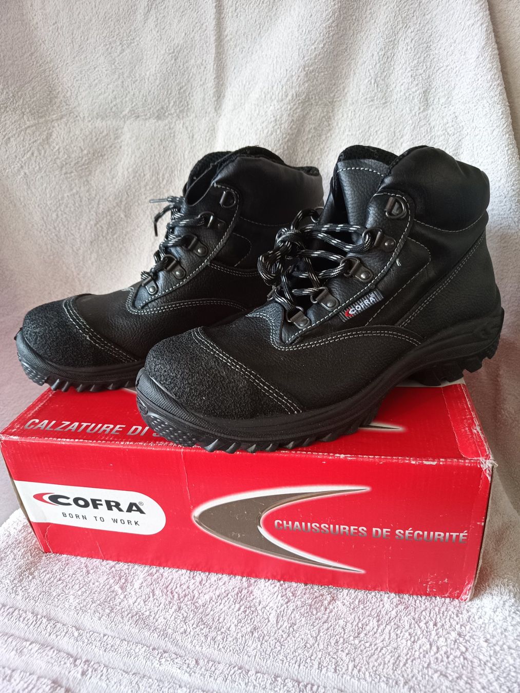 Herrenschuhe: Arbeitsschuhe / Sicherheitsschuhe S3 40 – Neu und originalverpackt aus Oberegg von 19franzi94