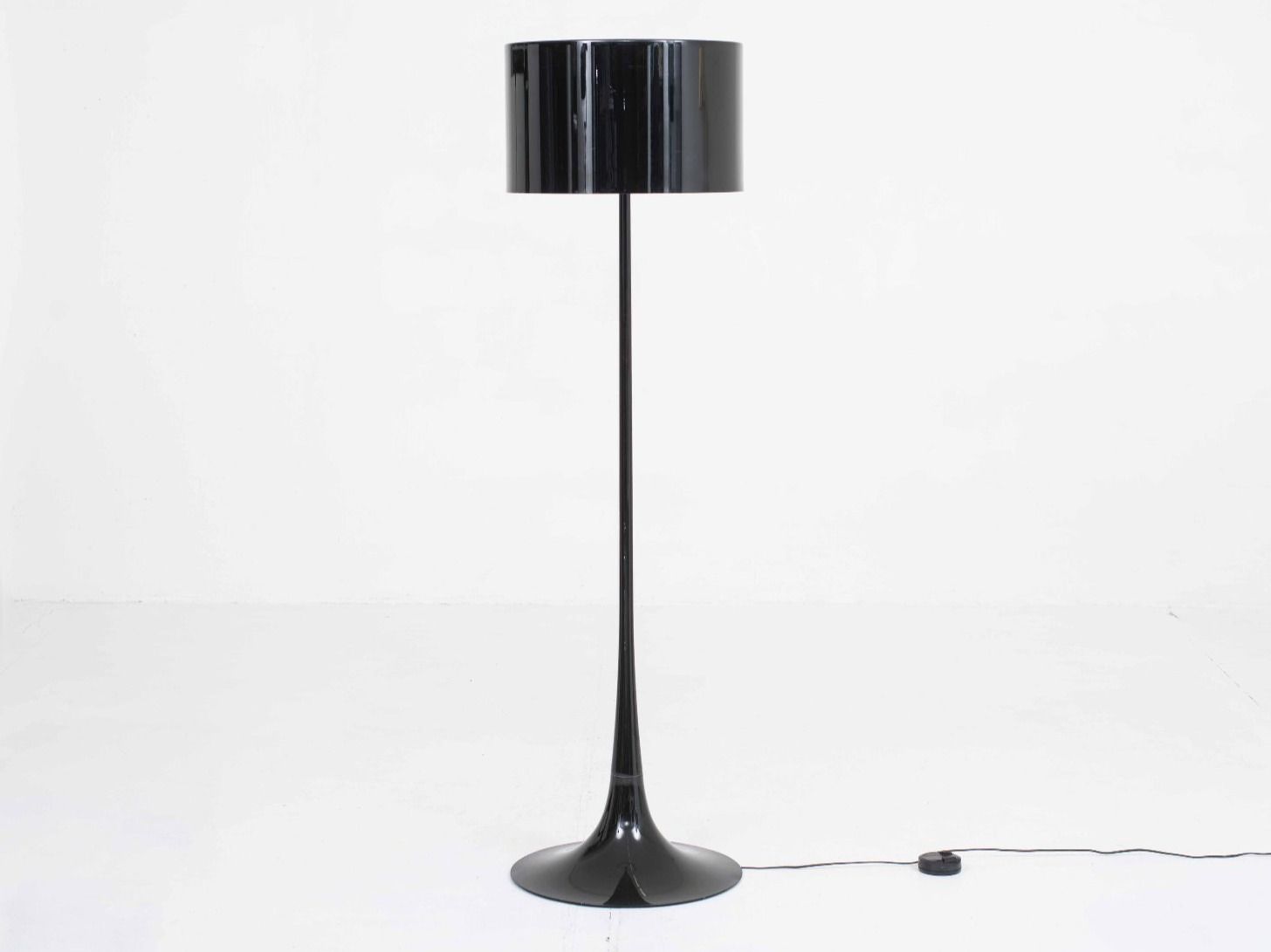 Flos Lampen: Flos Spun Light Floor Stehleuchte von Sebastian Wrong – Gebraucht aus Zürich von STUZH38
