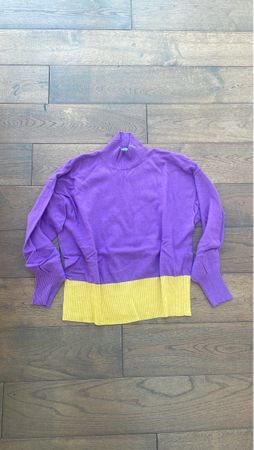 Lila Strickpullover mit Rollkragen, Grösse M, Top Zustand