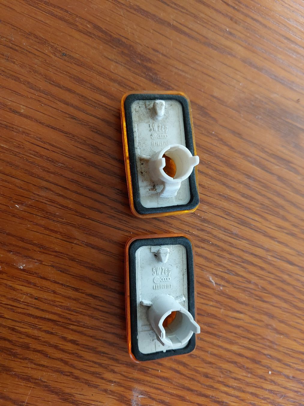 Hella Fari: VW Golf 1 Cabrio Seitenblinker – Usato da Gunzwil venduto da Jounima 3