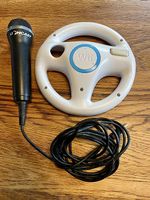 Wii Lenkrad und Mikrophon 