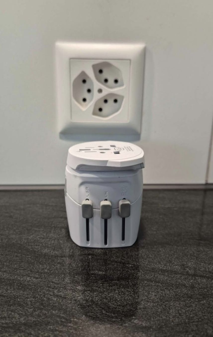 Unità & Adattatore: GO Travel Worldwide Adaptor Earthed – Nuovo (secondo la descrizione) da Luzern venduto da jef_k9fb