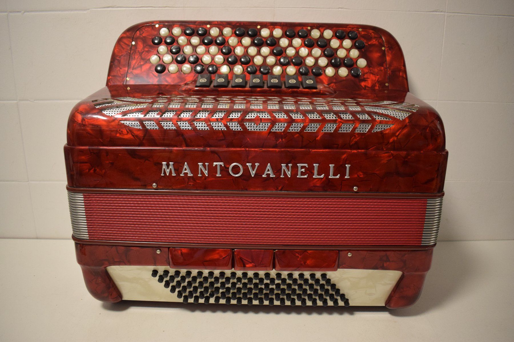 Strumenti musicali: Akkordeon chromatisch Mantovanelli – Usato da Zürich venduto da baumusik 1