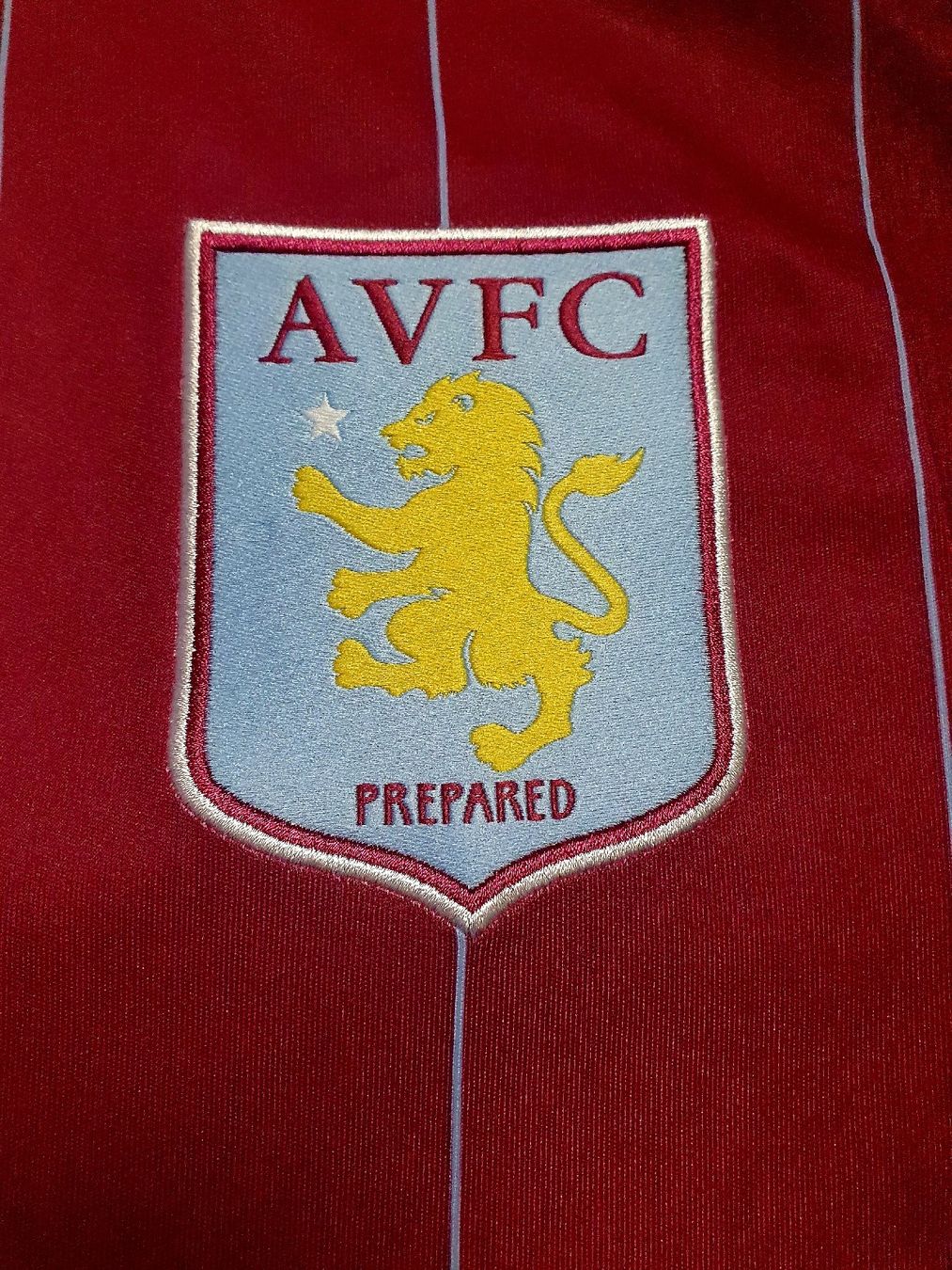 Canottiere & Pantaloni: Aston Villa Trikot Macron Gr. L – Nuovo (secondo la descrizione) da St. Gallen venduto da CaliSunshine 2