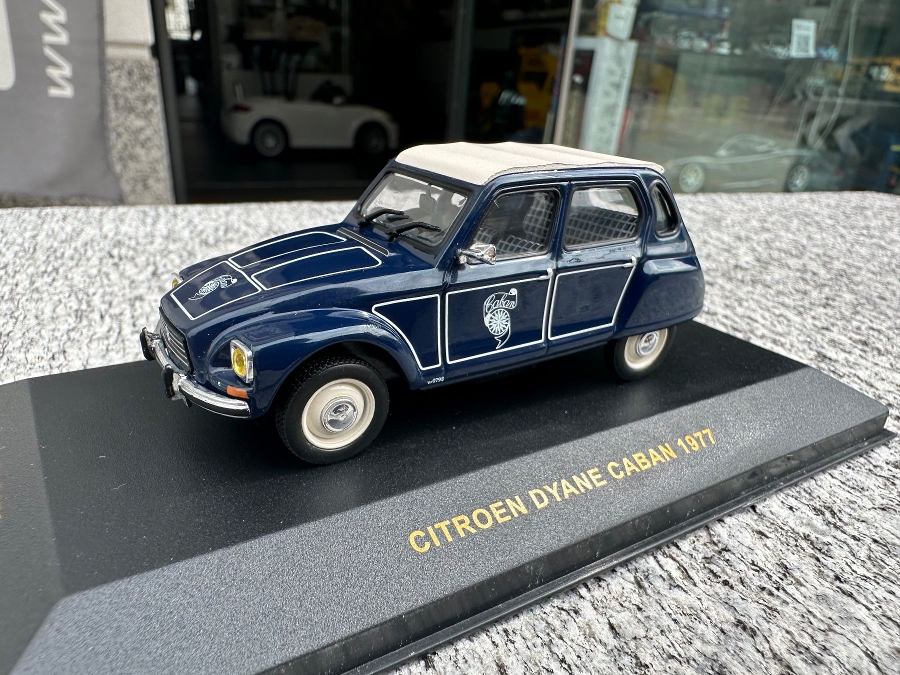 Kit di modellismo & Modellini statici: IXO 1:43 Citroen Dyane Caban 1977 – Nuovo (secondo la descrizione) da Chiasso venduto da Carrara-Modellismo 3