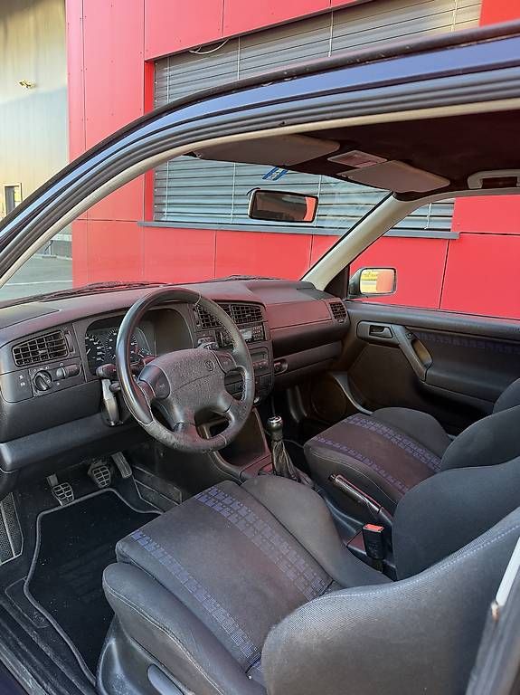 Automobili: VW Golf 3 GTI frisch ab Mfk – Usato da Bulle venduto da Sesey 3