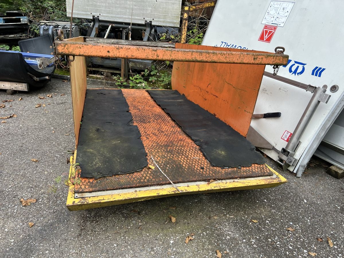 Pallets: Welaki Plateau 3,5 T – Usato da Gansingen venduto da Immotrans